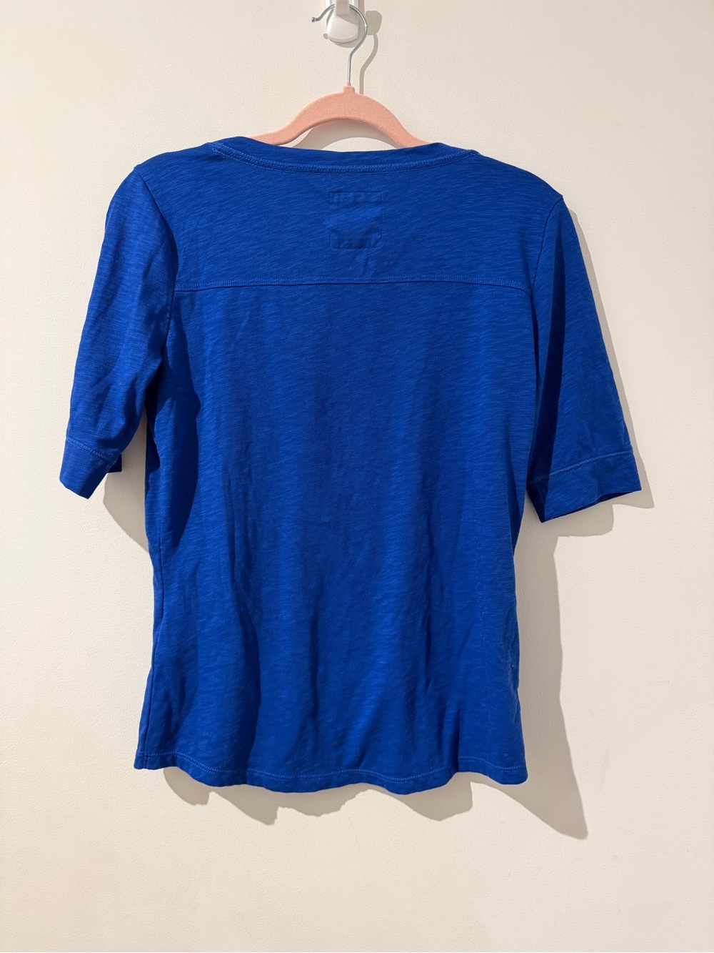 Hollister Women's Cobalt Blue Henley Pocket Tee - Picture 4 of 4
